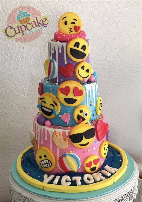 Emoji Cake Aniversario