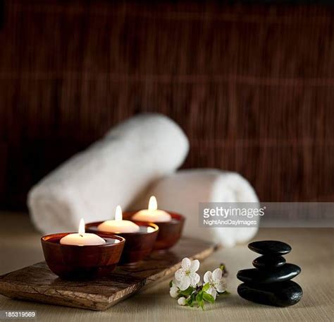spa stone massage stockfoto s en beelden getty images