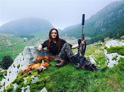 10 Amazing Female Hunters You Should Be Following On Instagram The