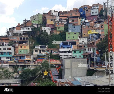 Comuna 13 Medellin Colombia Fotos E Imágenes De Stock Alamy