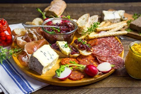 Charcuterie board (aka cheese board)! How to Make the Perfect Picnic Charcuterie Board - Honest ...