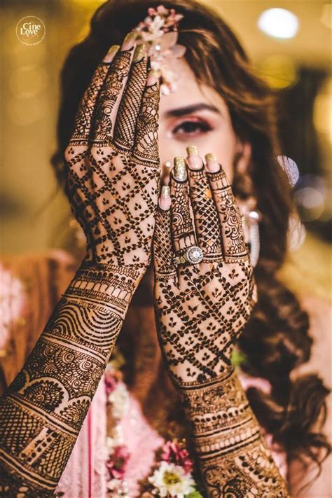 12 Dulhan Mehndi Design For Hands Legs To Complete Bridal Look 2021
