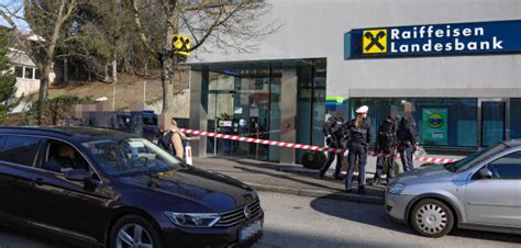 Der mutmaßliche täter floh über die hauptstraße zu fuß in richtung norden. Banküberfall in Linz: "Geld her, sofort!" | heute.at ...