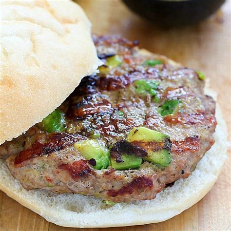 Easy Turkey Avocado Burgers Yummy Healthy Easy