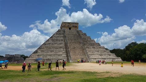 Chichen Itza Mayan Pyramid Ruins Yucatan Mexico Visions Of Travel