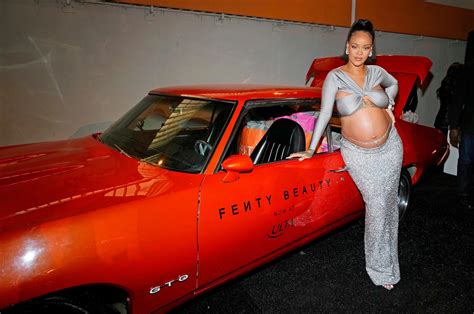 Rihanna S 2 3million Car Collection Featuring 1m Mercedes Slr Mclaren And 330k Lamborghini