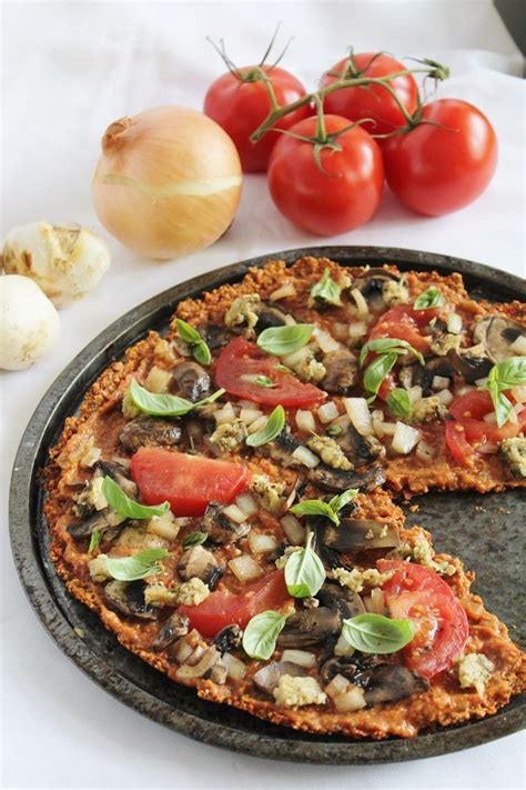 Raw Vegan Pizza With Red Pepper Flax Crust Raw Food Recipes Healthy