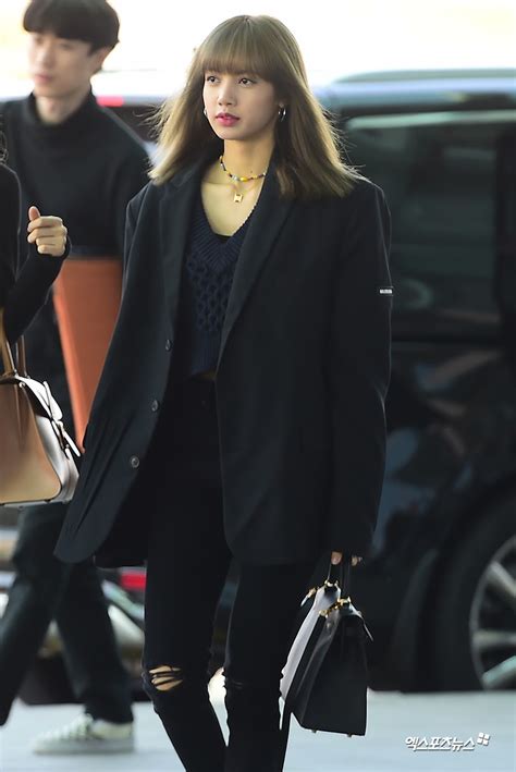 10 Times Blackpinks Lisa Looked Like A Powerful Boss In Suits Koreaboo