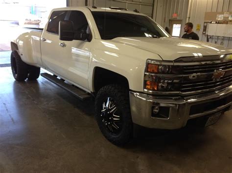 Lml 2015 Chevrolet Silverado 3500 Hd Dually On 20 Wheels Maybe The