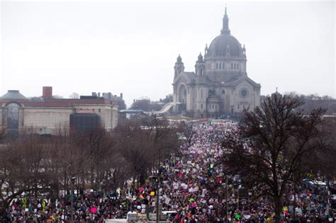 women s march in st paul mn drew 100 000 anti trump people