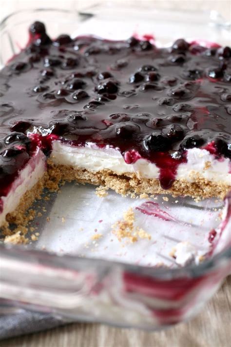 No Bake Blueberry Cheesecake Bars With A Graham Cracker Crust An Easy