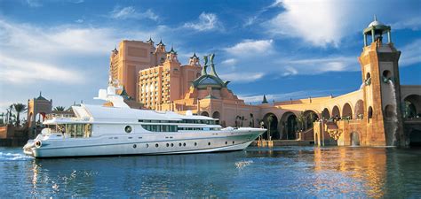 Hotel atlantis by atbcn stands out for its exceptional location in the centre of barcelona. Off On A Tangent: Review: Atlantis Resort, Paradise Island ...