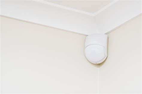 Der bewegungsmelder für außen ist meist sehr robust gebaut, damit er auch kälte, hitze und nässe widerstehen kann. Schaltplan Zwei Bewegungsmelder Eine Lampe