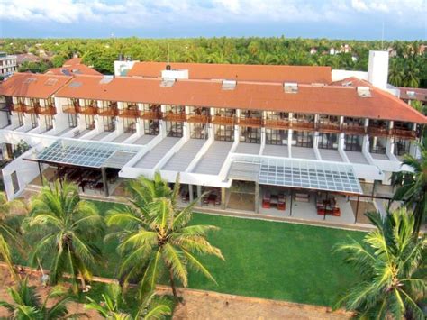 Best Price On Goldi Sands Hotel In Negombo Reviews