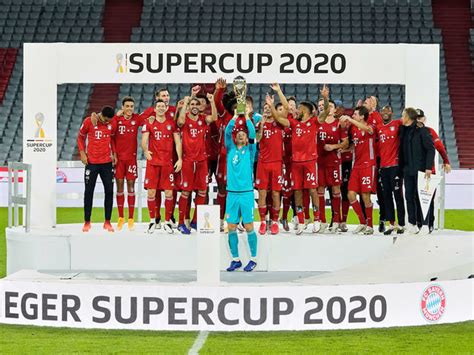 Get an ultimate basketball scores and basketball information resource now! Dfb Super Cup Trophy / Dortmund Germany 03rd Aug 2019 ...