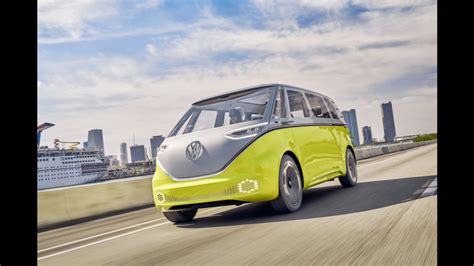 Volkswagen Id Buzz Su Strada Nel 2022 Foto