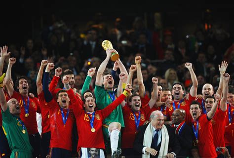 Free Download Wallpaper Football Fifa World Cup La Roja Spain 590x400