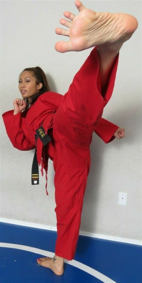 Pin By Василий On красотка Women Karate Martial Arts Girl Martial