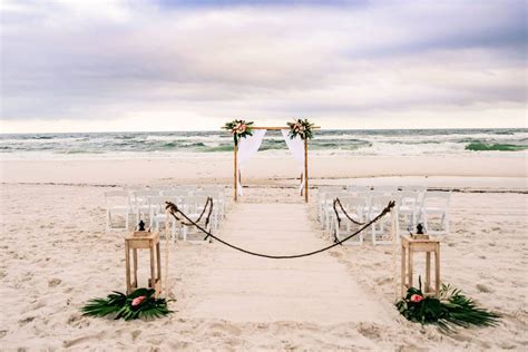 14 Beach Themed Wedding Ideas For An Oceanfront Venue