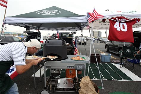 The Ultimate Tailgating Foods Ehow