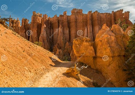 Red Pinnacles Hoodoos Of Bryce Canyon Utah Usa Stock Photo Image