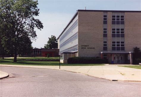 Lansing Everett High School Co 2004