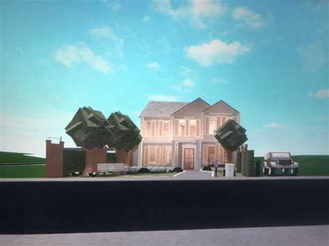 Pin by 𝚔𝚊𝚢𝚍𝚎𝚗☁️ on Roblox | Family house plans, House exterior, Cute house
