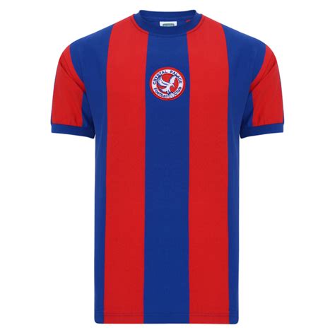 Crystal palace football club is a professional football club based in selhurst, south london, england, who currently compete in the premier league, the highest level of english football. Crystal Palace 1974 shirt | Crystal Palace Retro Jersey ...