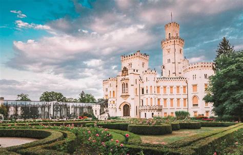 Hluboka Castle Fairy Tale Castles In Czech Republic That You Didn T Know About Beautiful