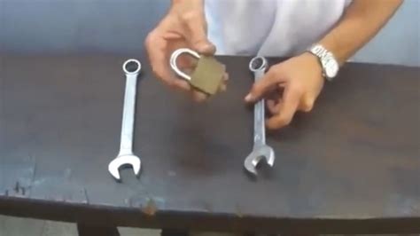 Comment Ouvrir Un Cadenas Avec Un Aimant - Comment ouvrir un cadenas avec deux clés plates