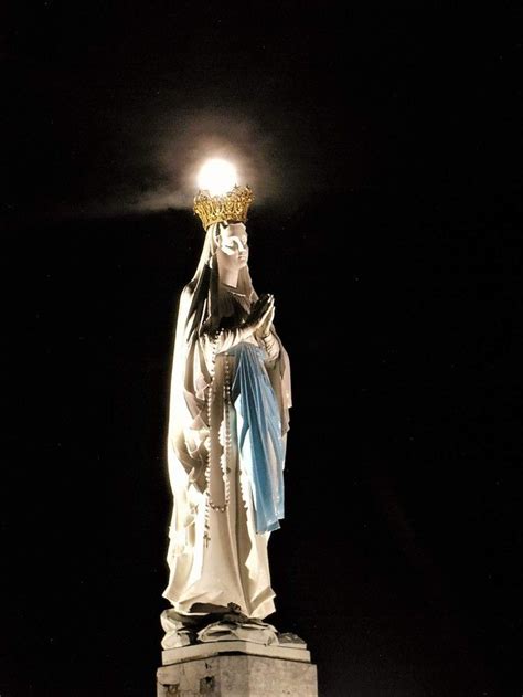 Age:29 years (7 january 1992). Pin de Mdelccg en VIRGEN MARIA | Figuras religiosas, Gente ...
