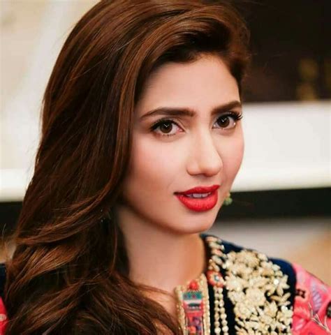 Mahira Khan Height Weight Age Affairs Bio And More Life N Lesson