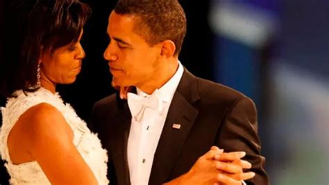 Michelle Obama Y Barack Obama Se Divorcian Por Problemas De Dinero Asegura Globe Espectáculos