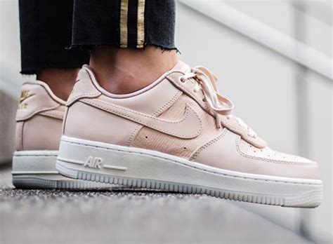 Light Pink Lands On The Nike Wmns Air Force 1 07 Lx
