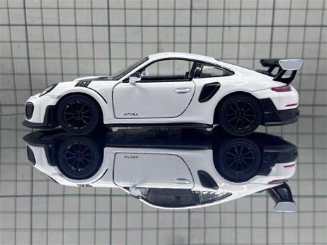 136 Scale Model Porsche Gt3 Rs Kinsmart Hobbies And Toys Toys