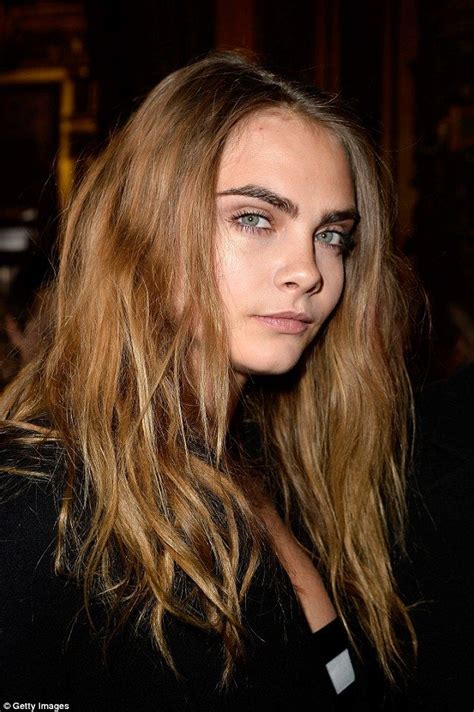 Cara Delevingne Has Revealed She Doesnt Shape Her Eyebrows And Wont