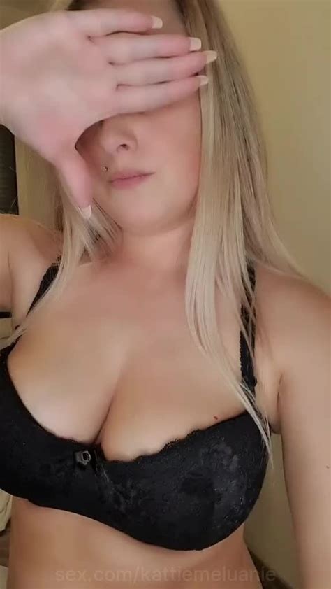 Kattiemeluanie Milf Appreciation Day 😍 Milf Big Boobs Big Tits Tits Mom Hotwife Blonde