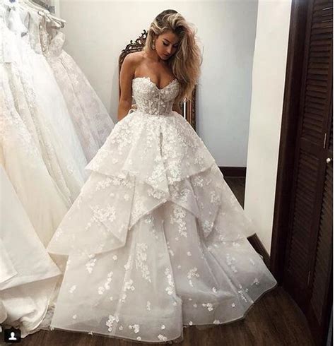 Romantic Ball Gown Tulle Stunning Wedding Dresses Sweetheart Lace