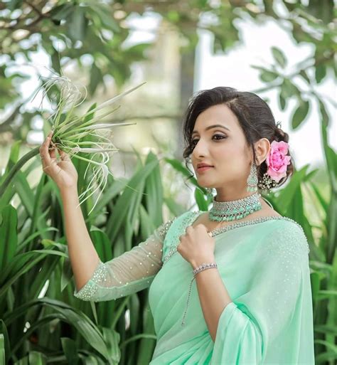 South Indian Singer Manjari Hot Photos Manjari Looking Very Attractive Hot Photos Gallery