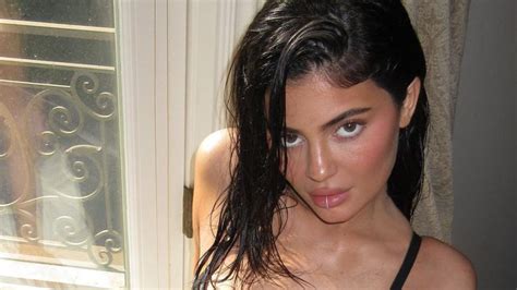 Kylie Jenners No Makeup Makeup Look Explained