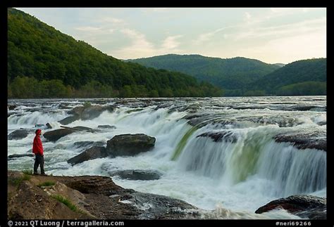 Picturephoto Visitor Looking Sandstone Falls New River Gorge