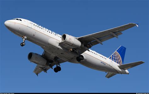 N472ua United Airlines Airbus A320 232 Photo By Marc Charon Id