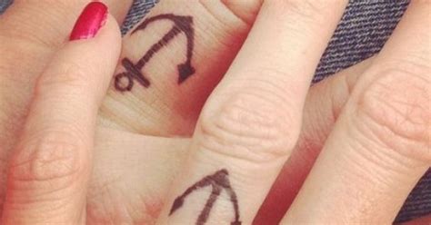18 Unique Wedding Ring Tattoos That Disregard Tradition Huffpost Style