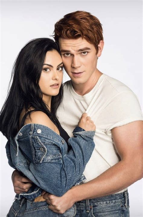 Pin By 🦄melanie🦄 On Varchie In 2020 Archie Andrews Riverdale Couple
