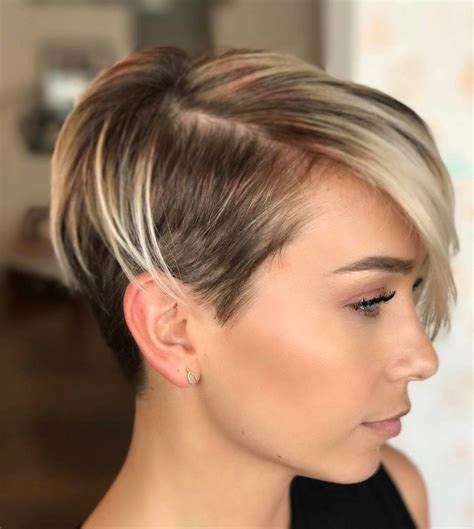 Adding simple winter blonde highlights to your brown locks can add depth to your hair and help in framing your face. 45 Sunny and Sophisticated Brown with Blonde Highlight Looks