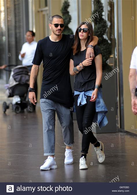 Dëmtimet sëmundja e juves, dy javë pushim për liderin e mbrojtjes. Italy and Juventus defender Leonardo Bonucci and his wife ...