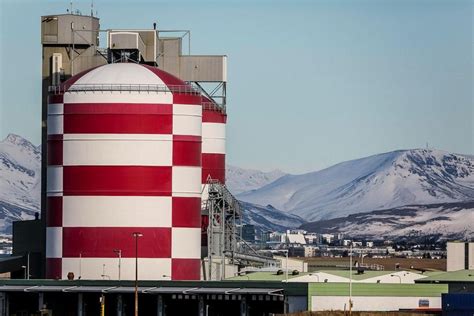 Rio Tintos Iceland Aluminium Smelter Staffs Voted To Strike