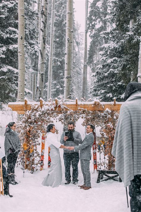 A Winter Ceremony In The Snow At Silverpick Lodge Cwing1727 In Durango