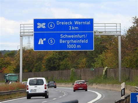 5 zimmer wohnung mieten in bergrheinfeld. 5 Verletzte bei Verkehrsunfall auf der A 70 - Schweinfurt City