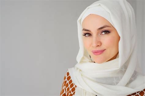 كيف ابدو جميلة بالحجاب